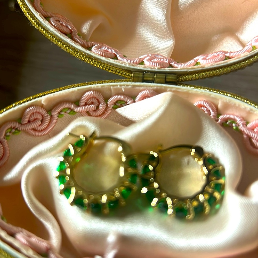 Elegant Gold and Emerald Hoop Earrings